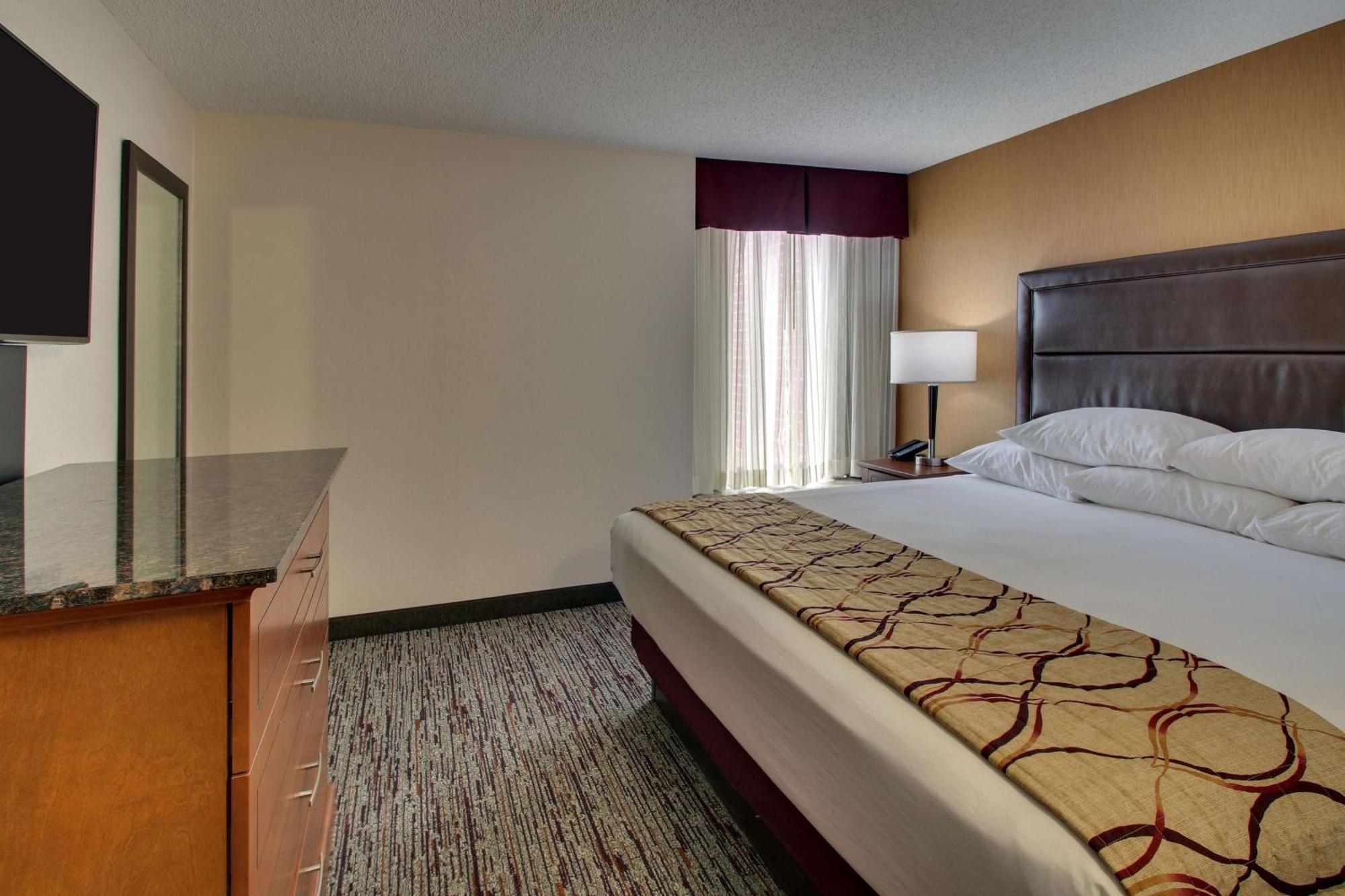 Drury Inn & Suites Bowling Green Extérieur photo